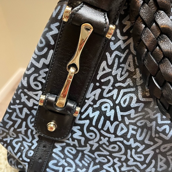 Gucci “Words of Strength” Painted Handbag with Authenticity Certificate - Picture 12 of 12